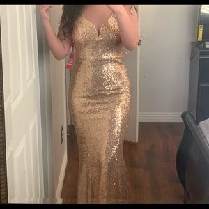 ❌SOLD❌ Long sparkly gold dress